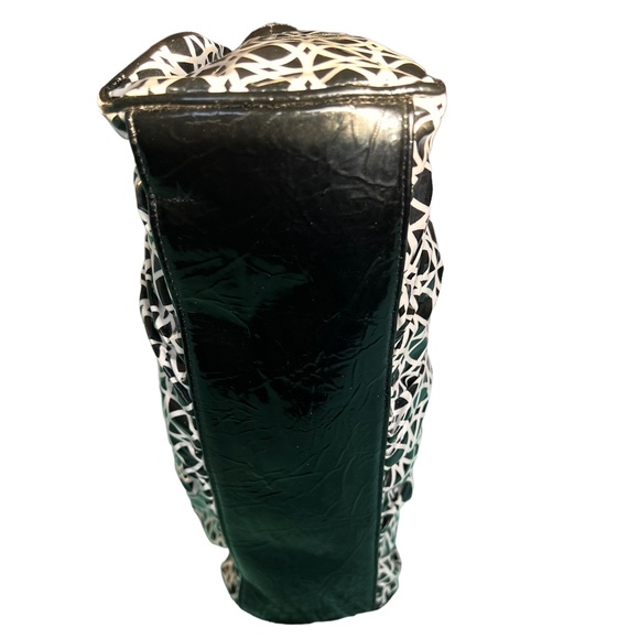 Vera Bradley NWT Got It Handled Night and Day Matching Clutch Wallet Black White - Picture 6 of 16